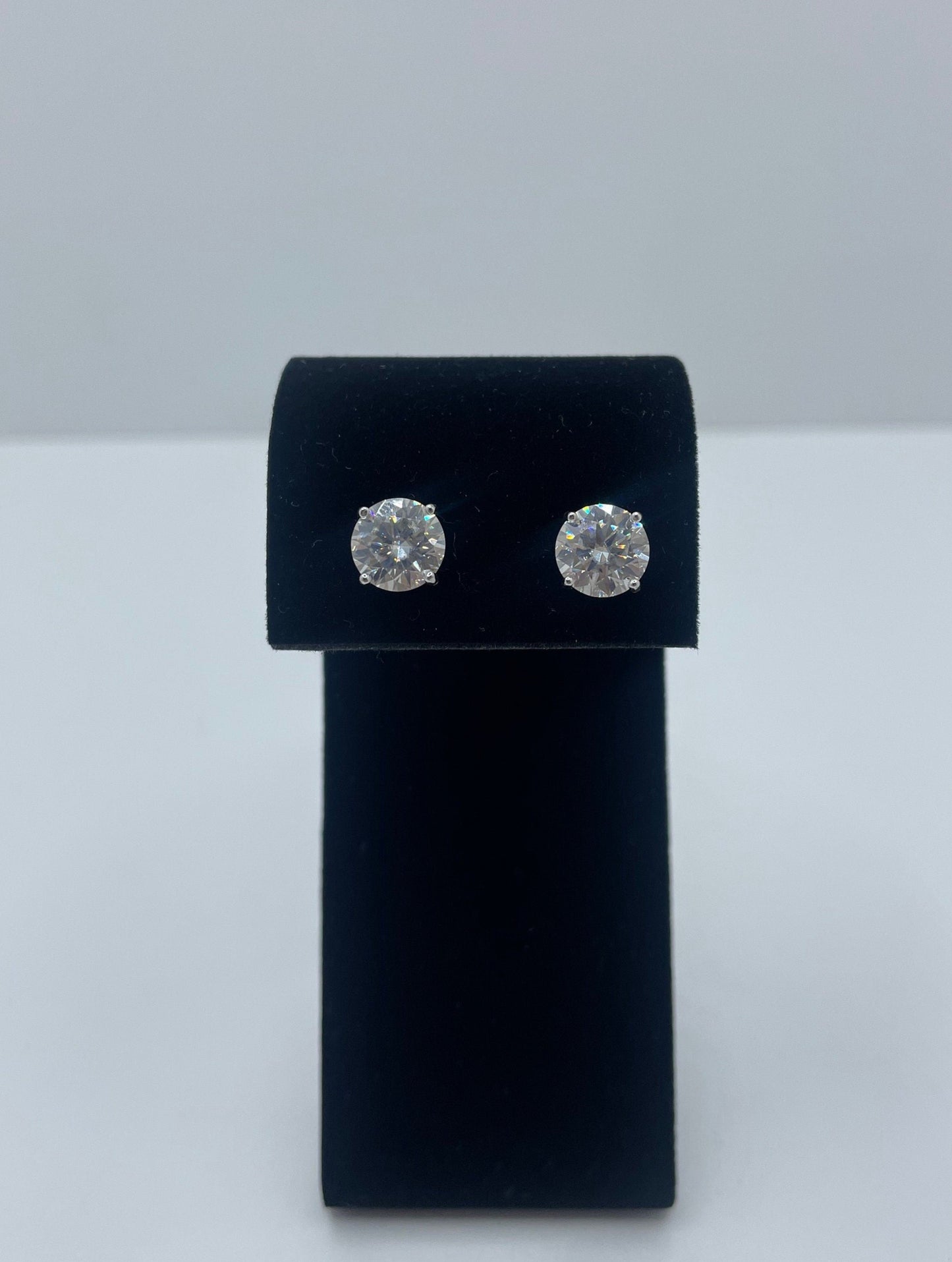 Moissanite Stud Earrings .925 Silver 8mm