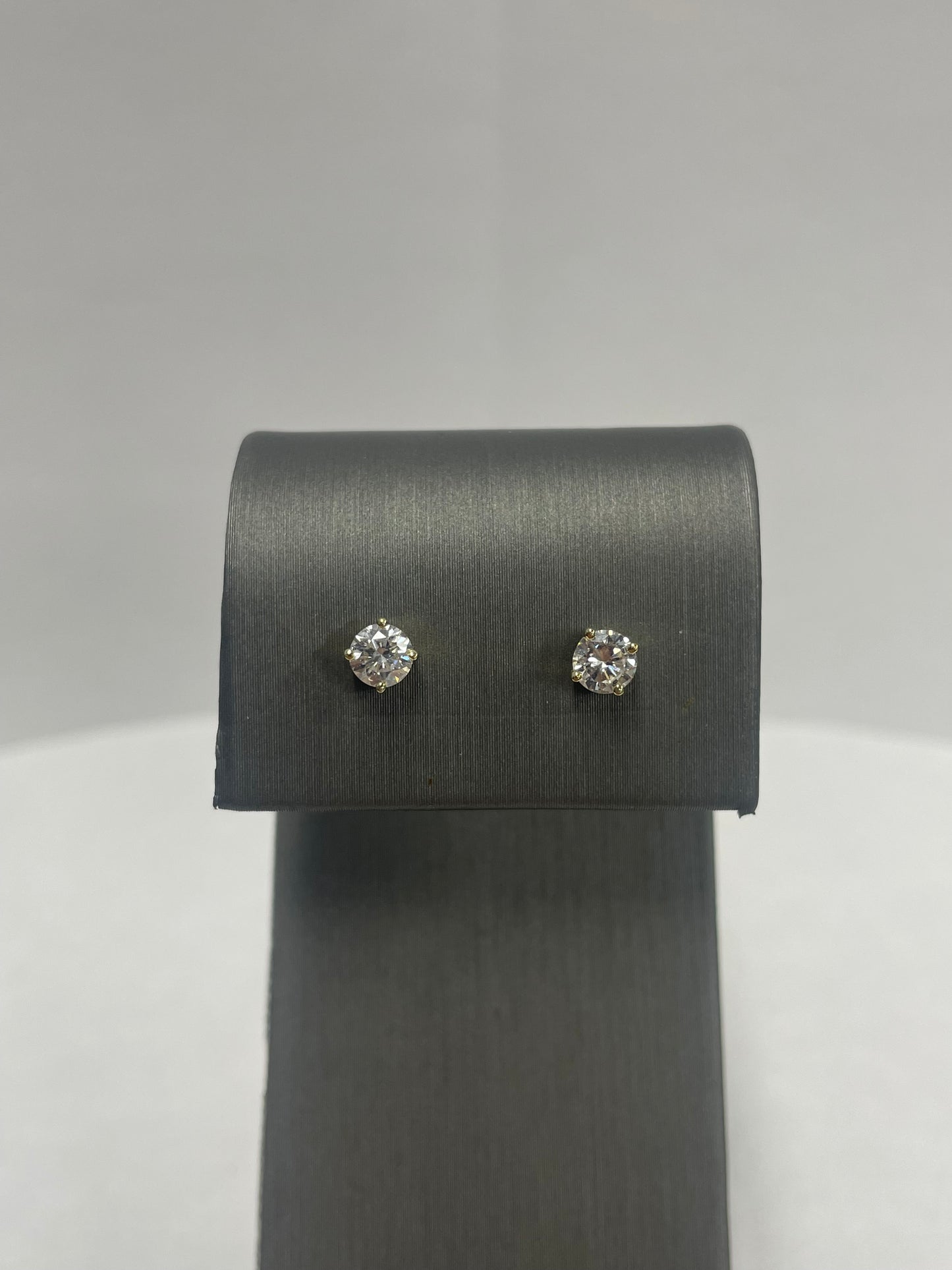 14k Yellow Gold Diamond Stud Earrings 0.50 Ct