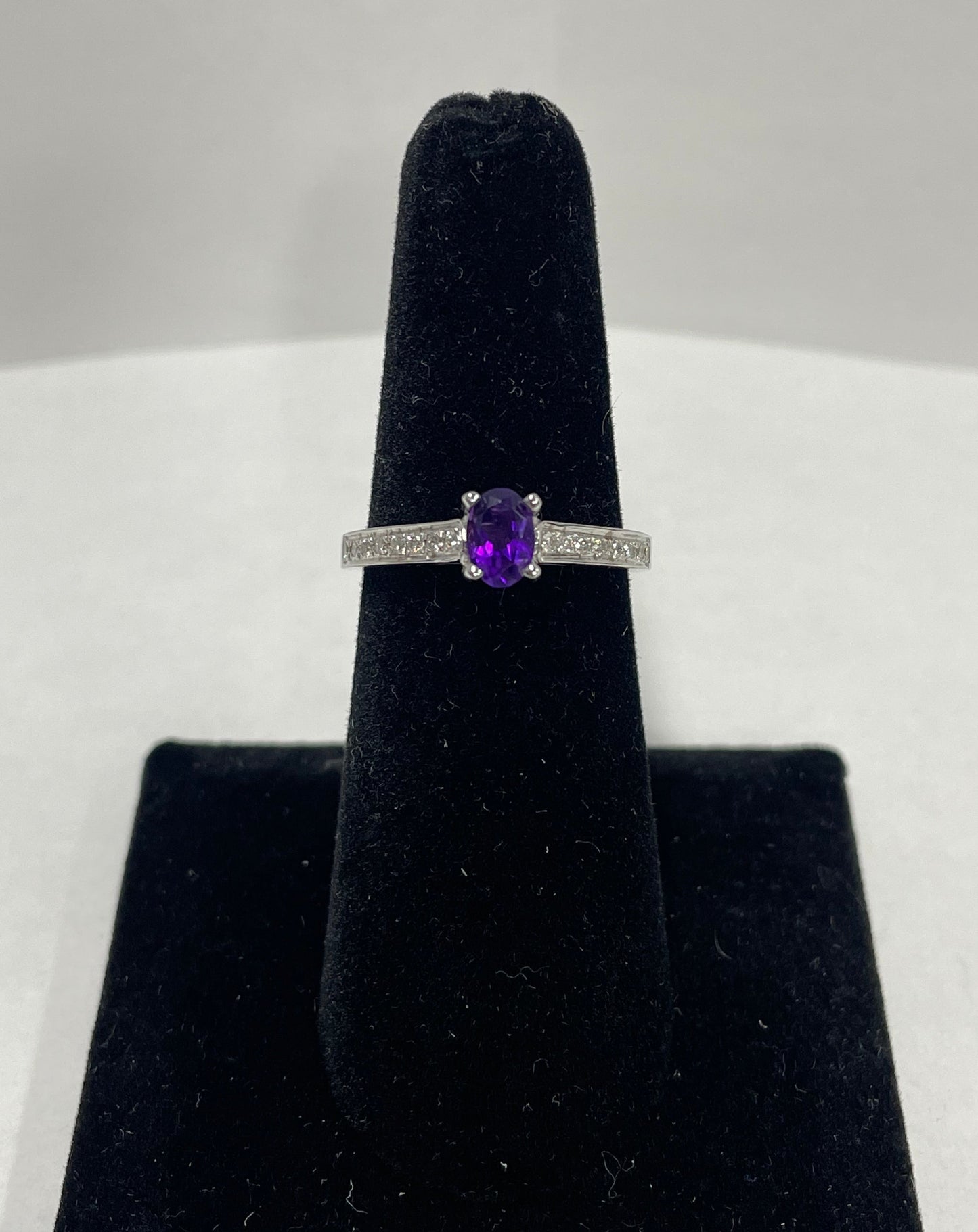 14k White Gold Amethyst Diamond Ring