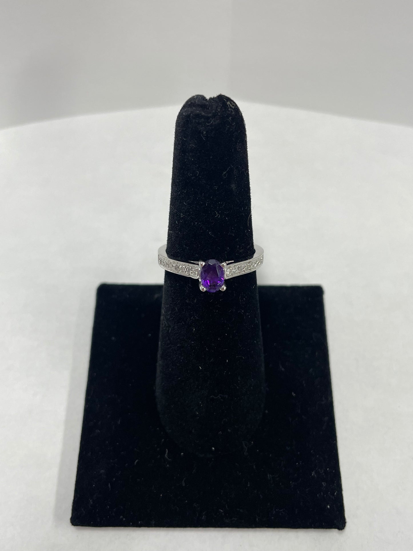 14k White Gold Amethyst Diamond Ring