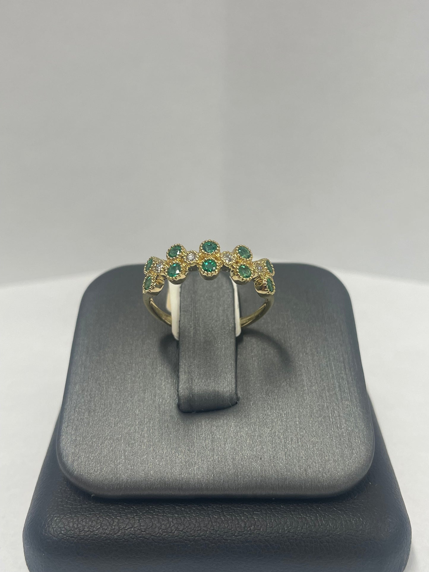 14k Yellow Gold Emerald Diamond Ring