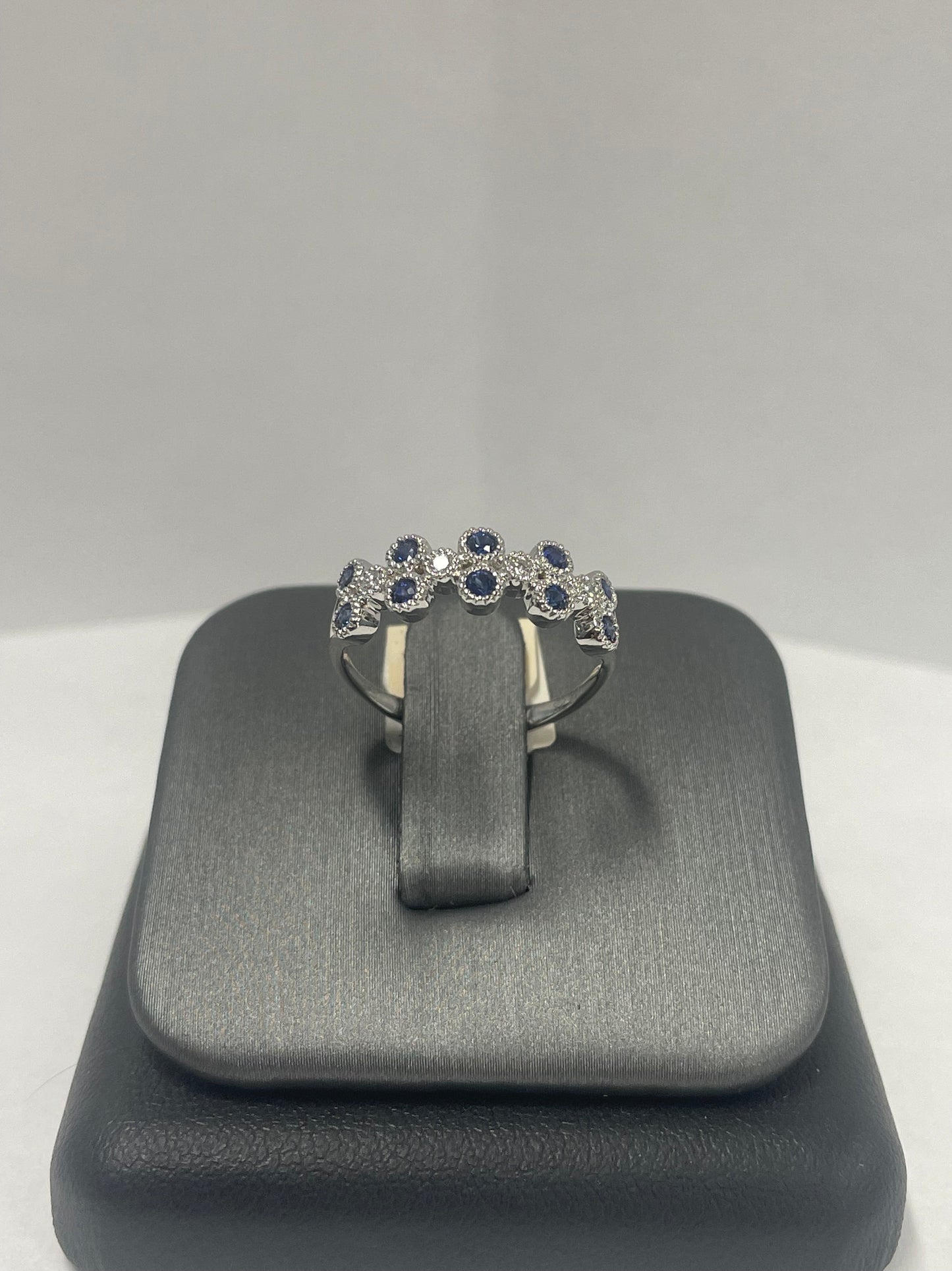 14k White Gold Sapphire Diamond Ring