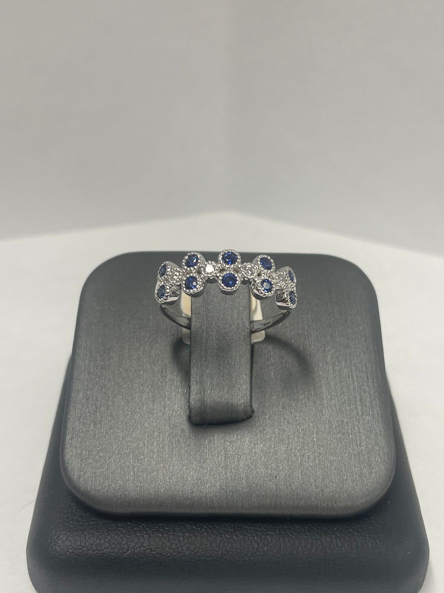 14k White Gold Sapphire Diamond Ring