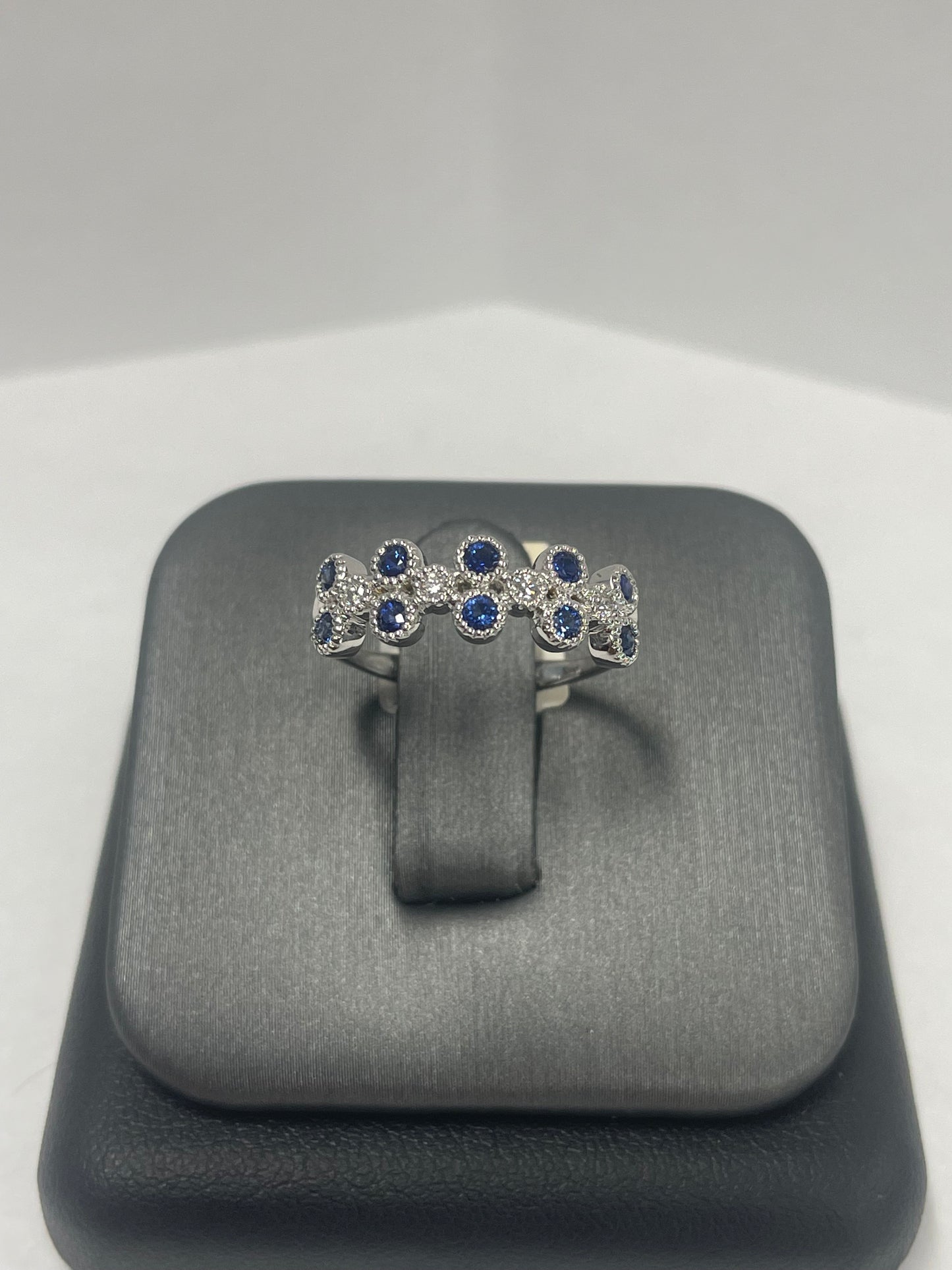 14k White Gold Sapphire Diamond Ring