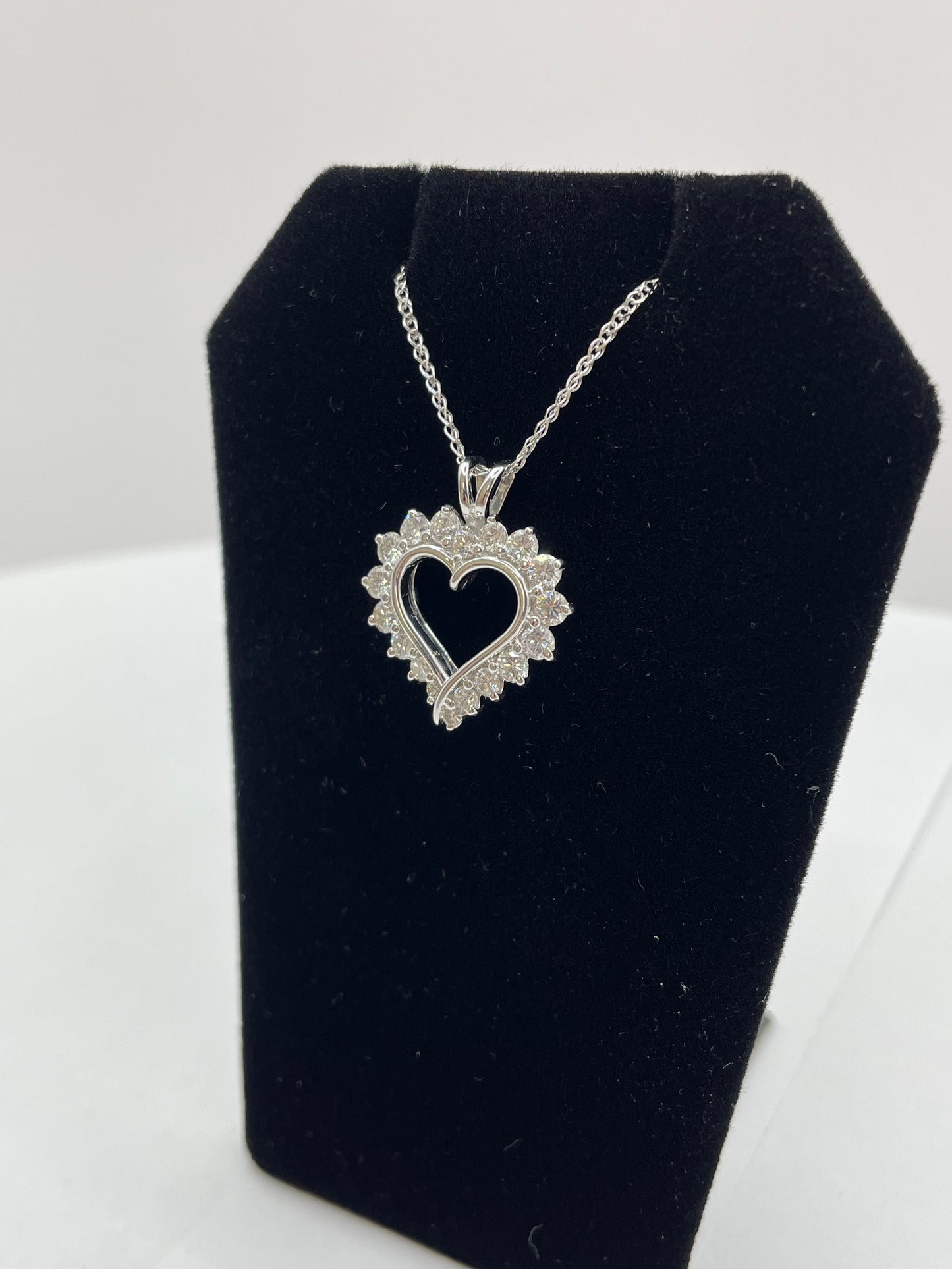 14k White Gold Heart Diamond Pendant