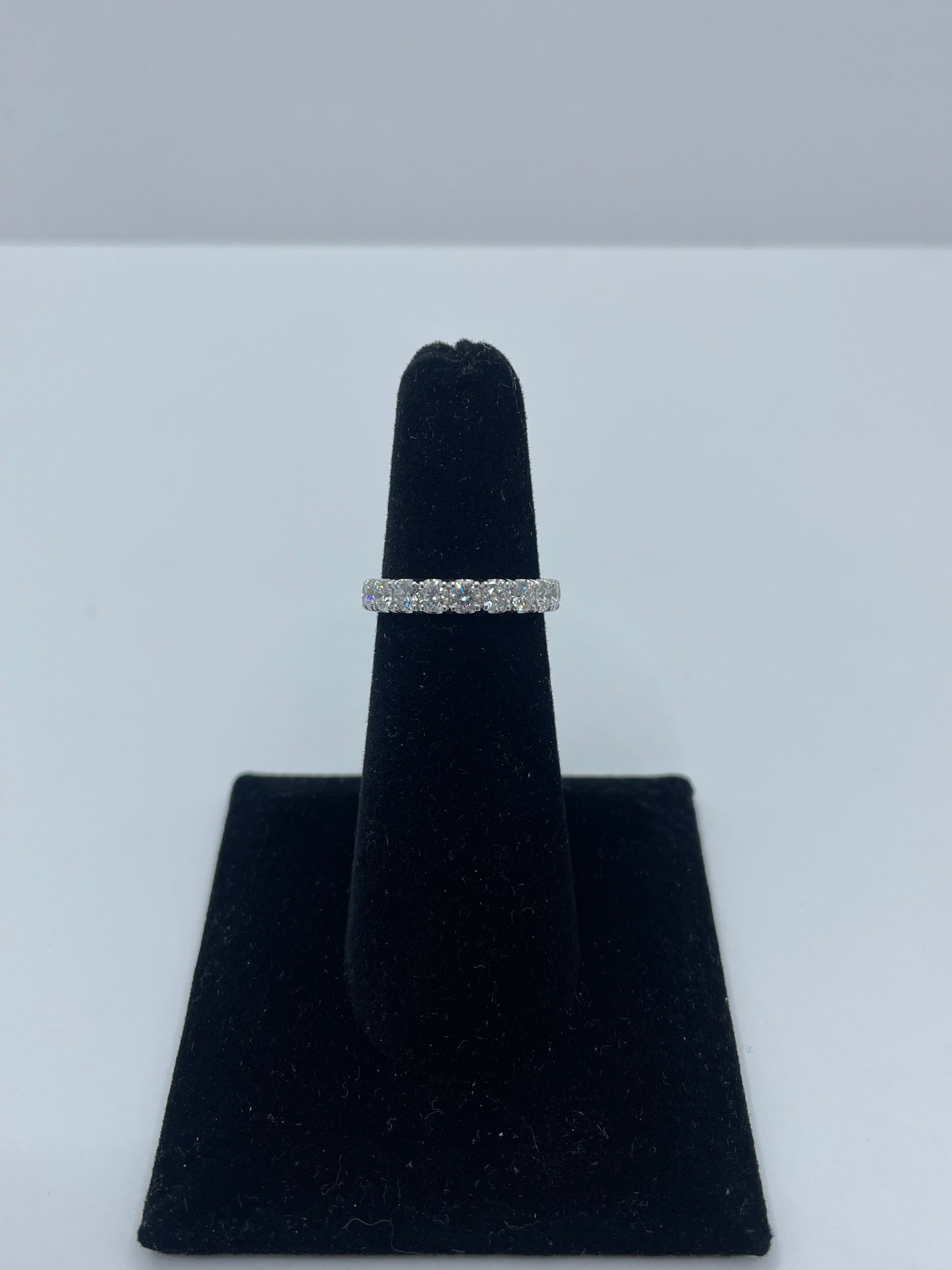 14k White Gold Diamond Eternity Band Ring