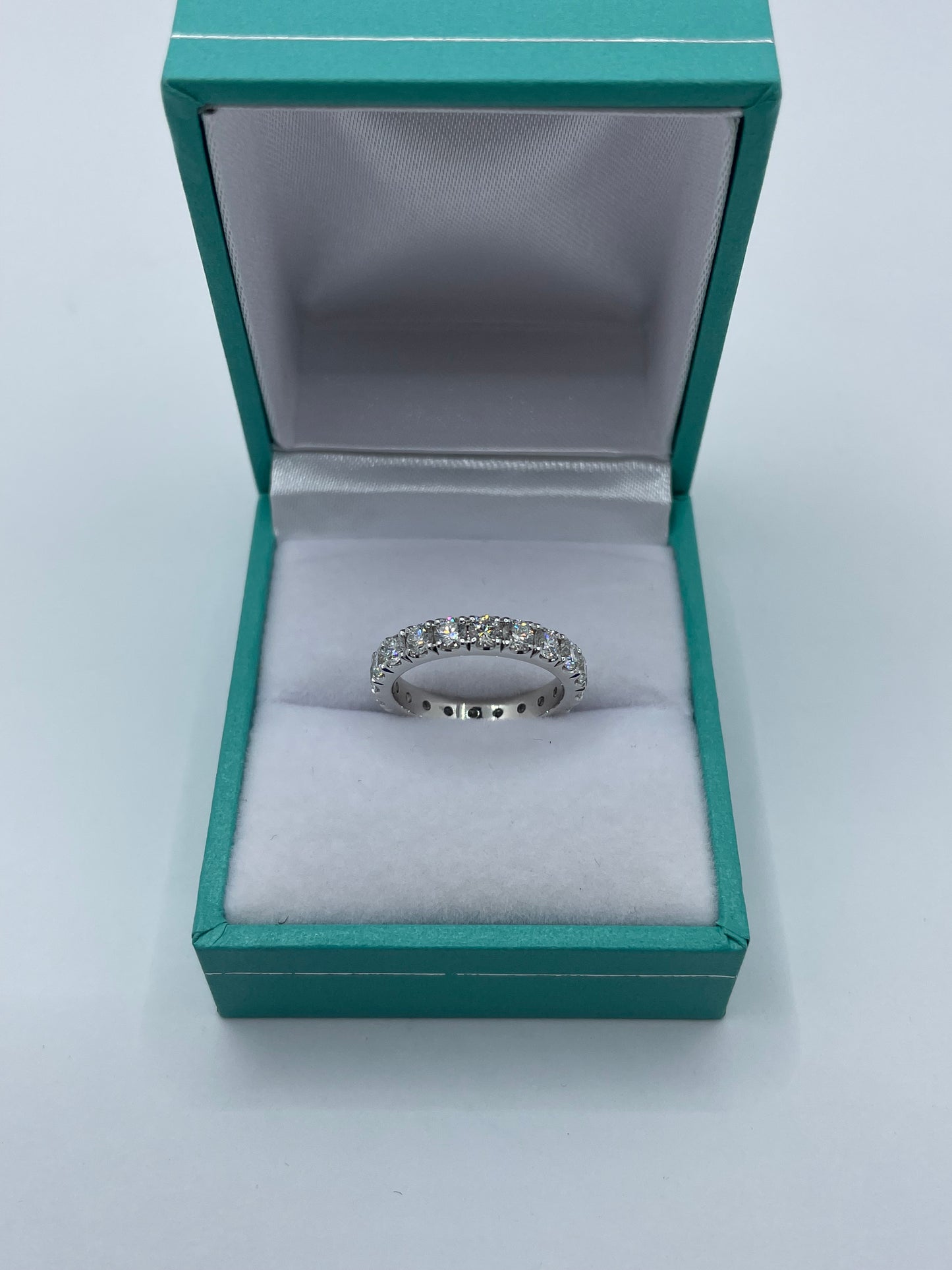 14k White Gold Diamond Eternity Band Ring