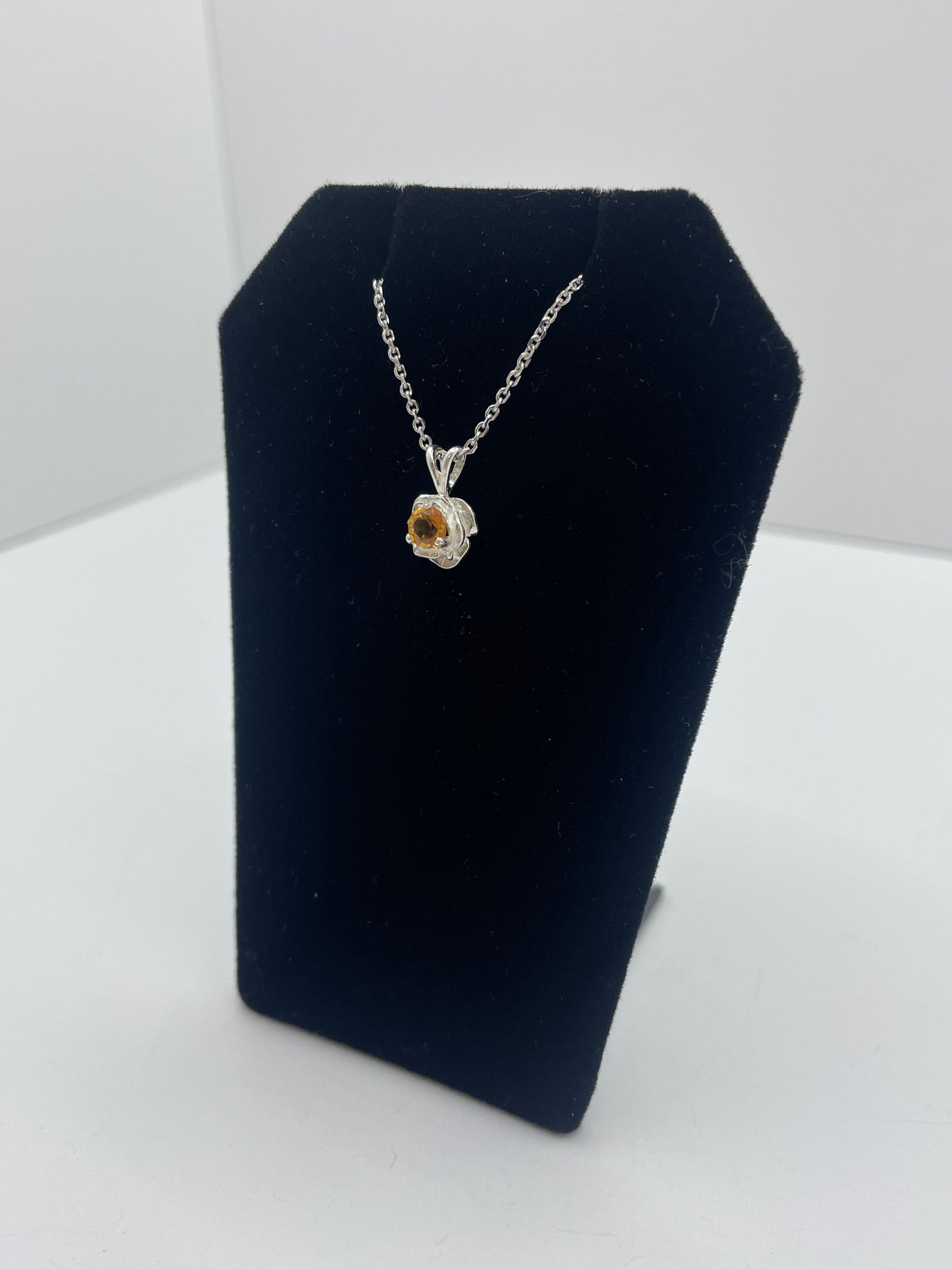 Citrine Flower Design Pendant .925 Silver