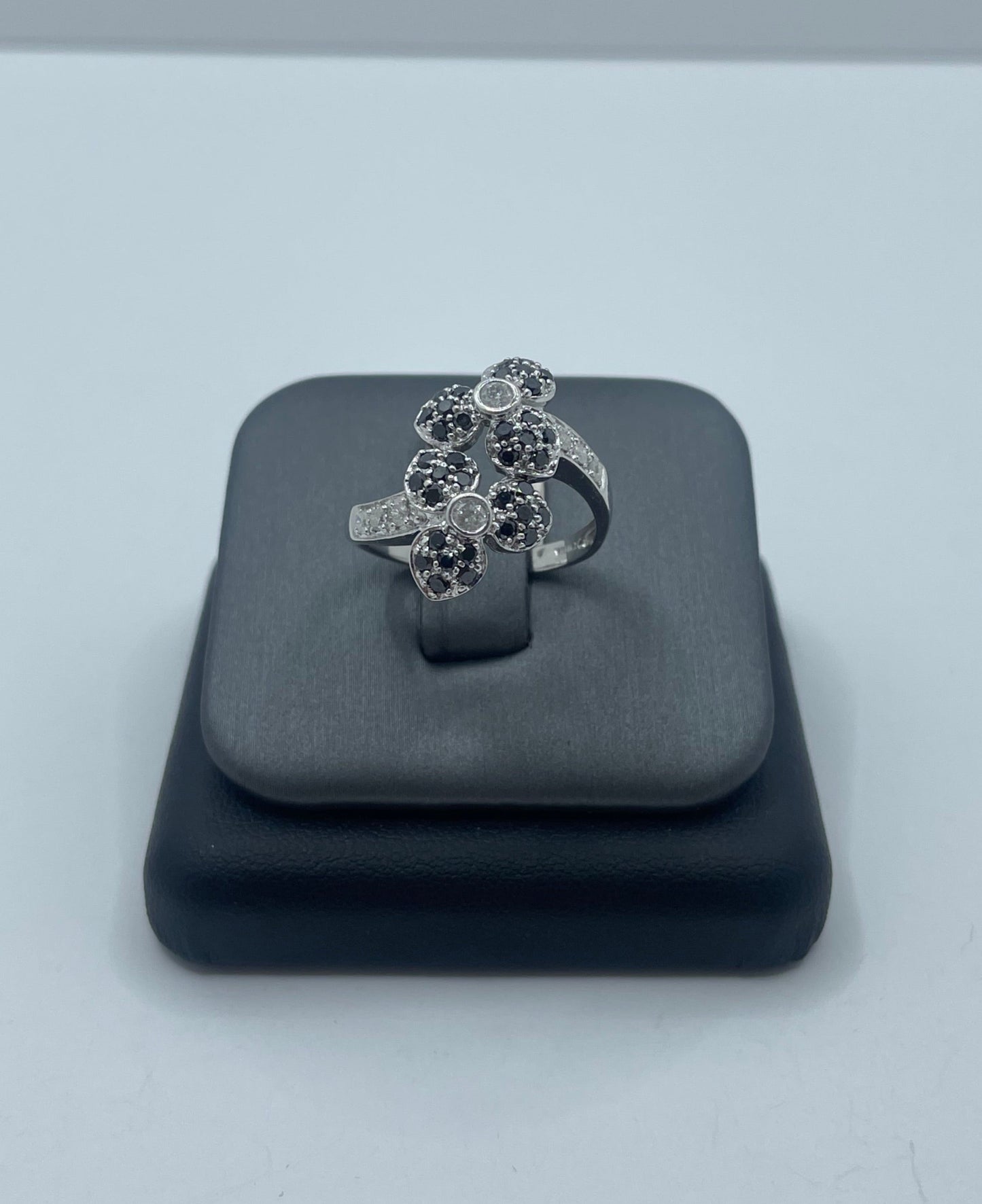 14k White Gold Black and White Diamond Flower Ring