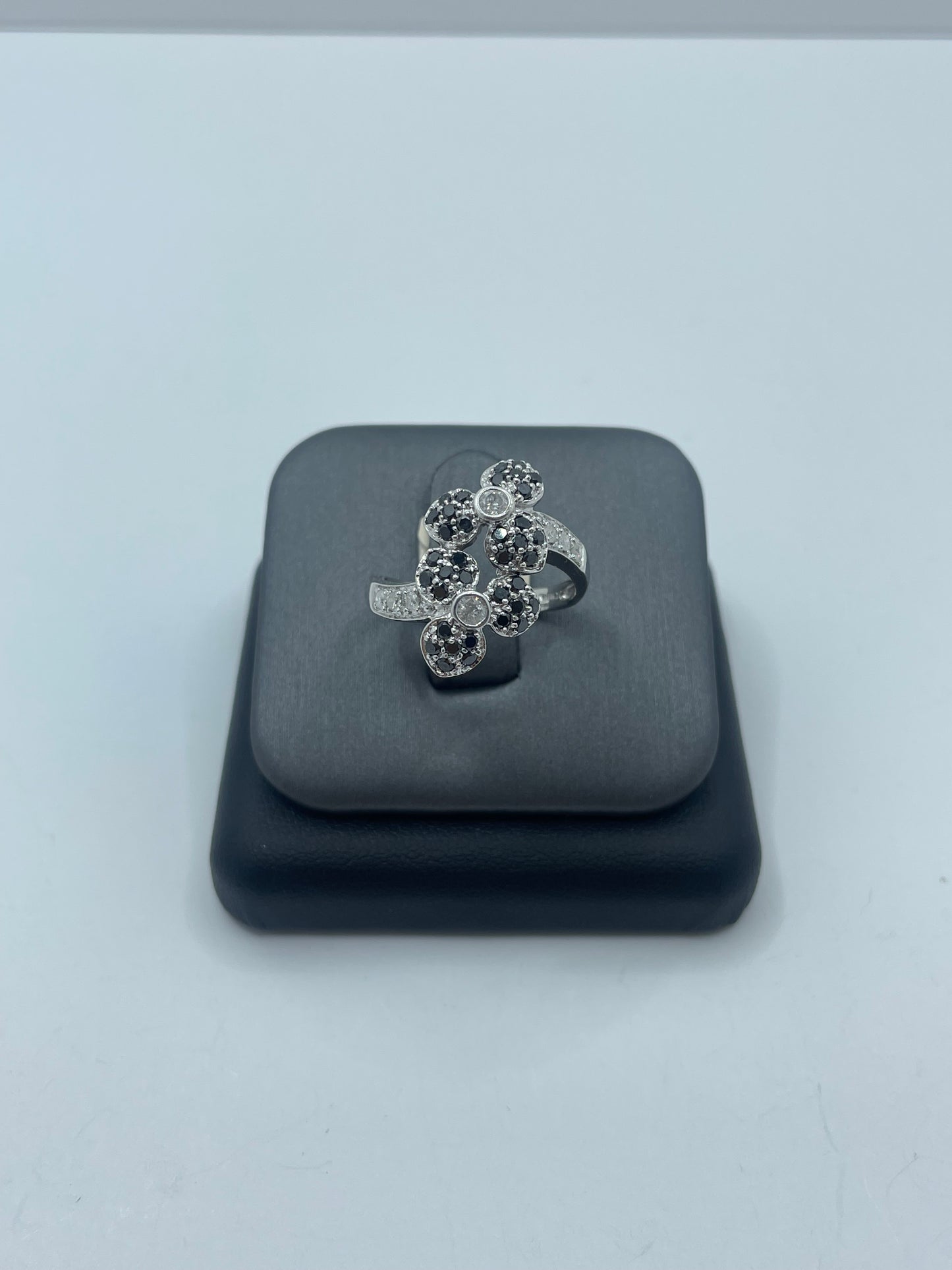 14k White Gold Black and White Diamond Flower Ring