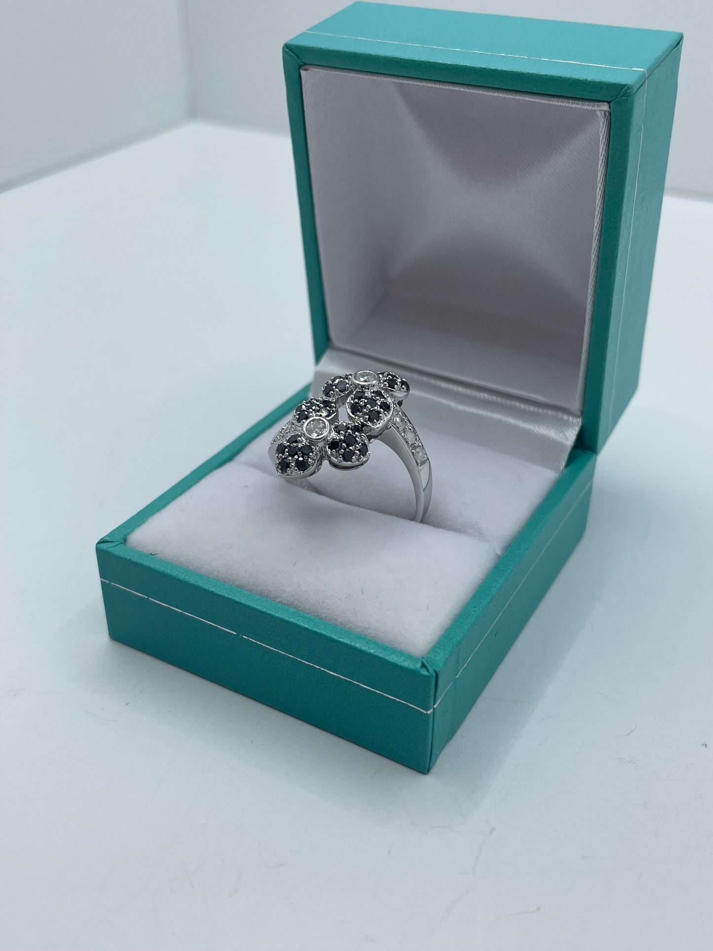 14k White Gold Black and White Diamond Flower Ring