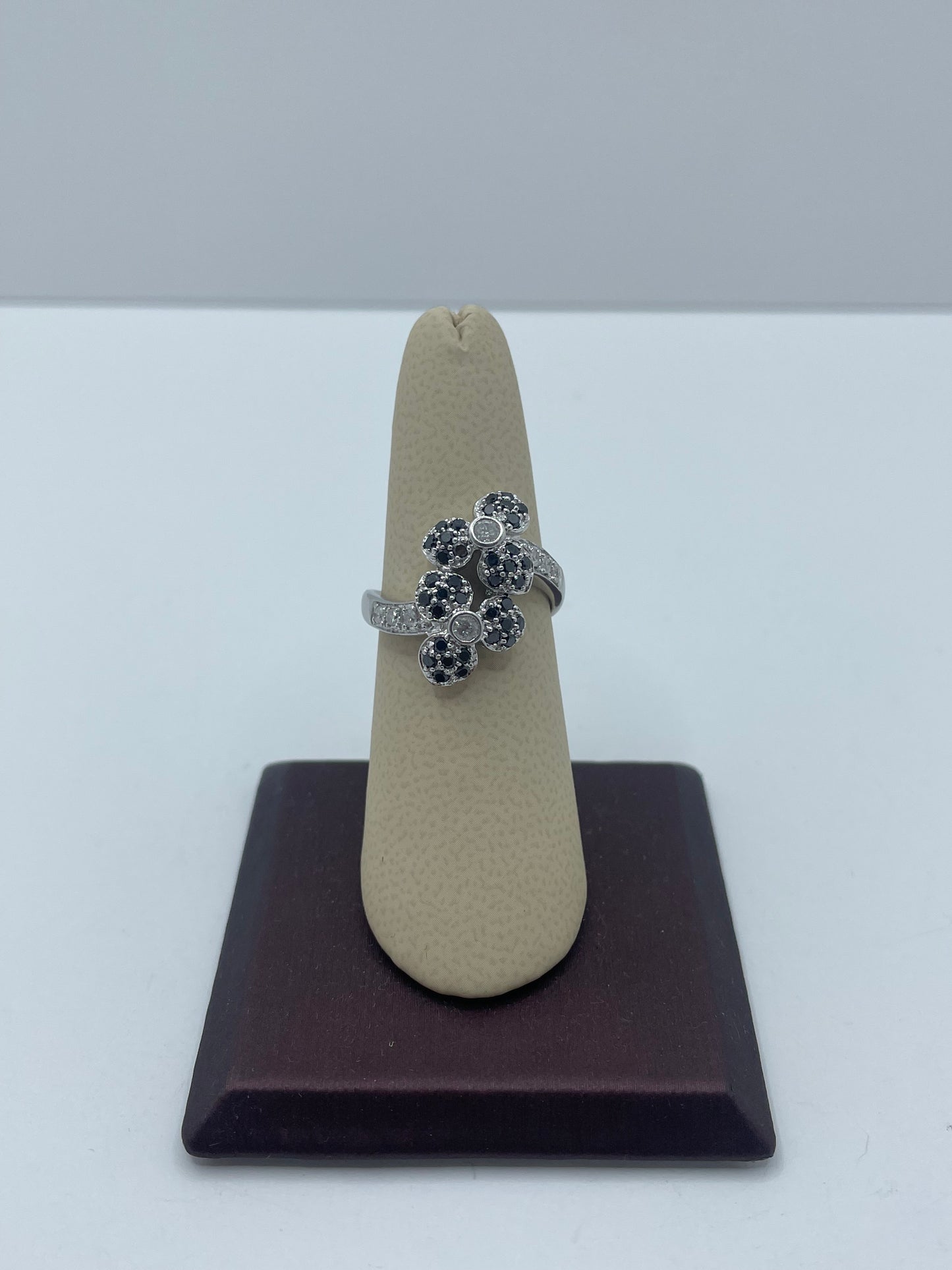 14k White Gold Black and White Diamond Flower Ring