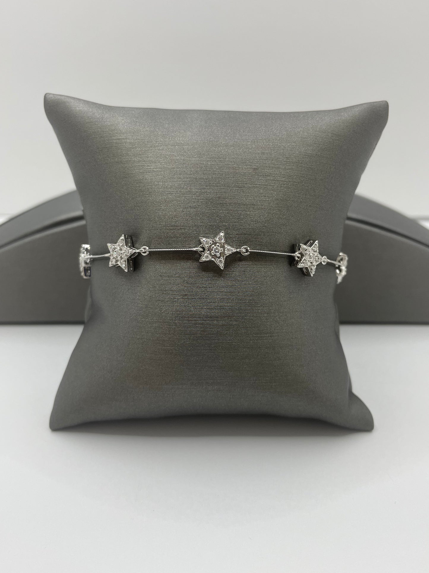 14k White Gold Star Link Diamond Bracelet 7.25 inch