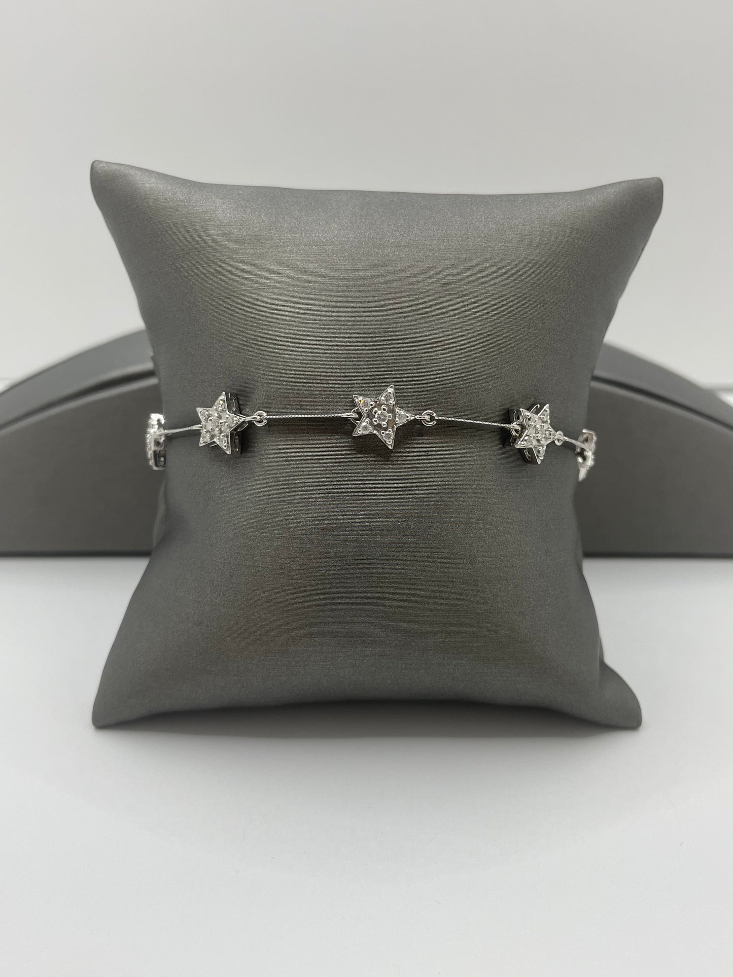 14k White Gold Star Link Diamond Bracelet 7.25 inch