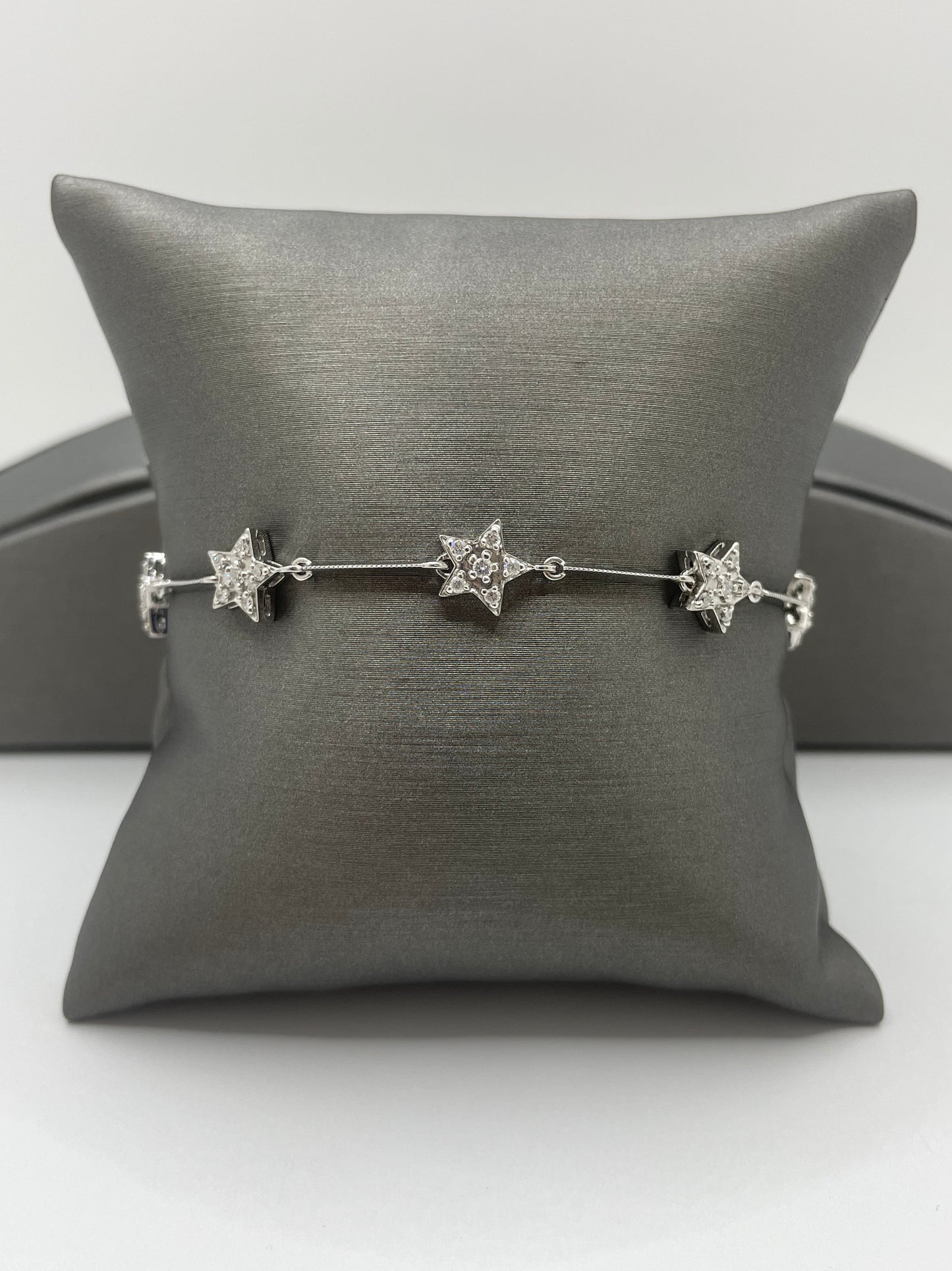 14k White Gold Star Link Diamond Bracelet 7.25 inch