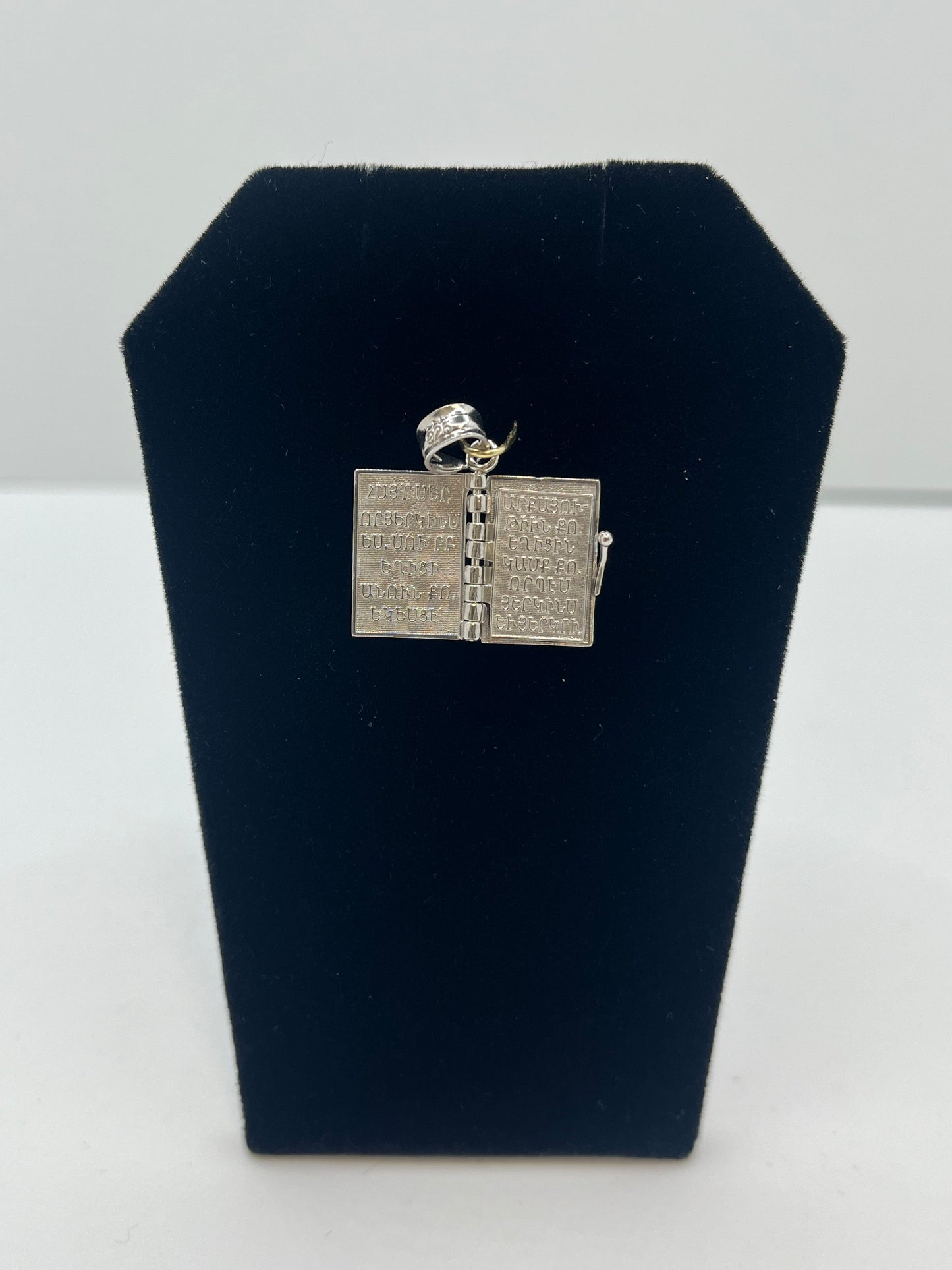 Armenian Prayer Bible Pendant .925 Silver