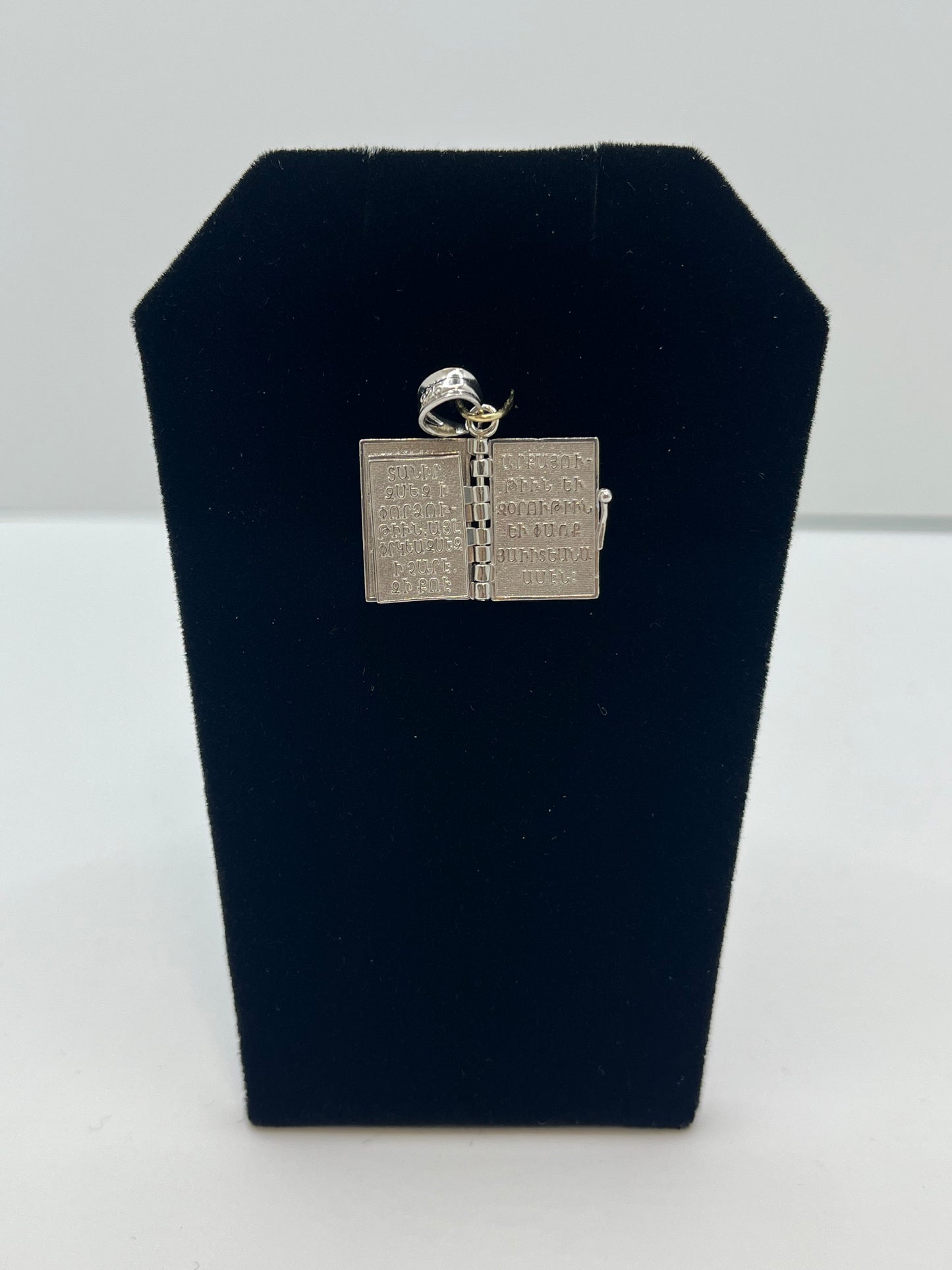 Armenian Prayer Bible Pendant .925 Silver