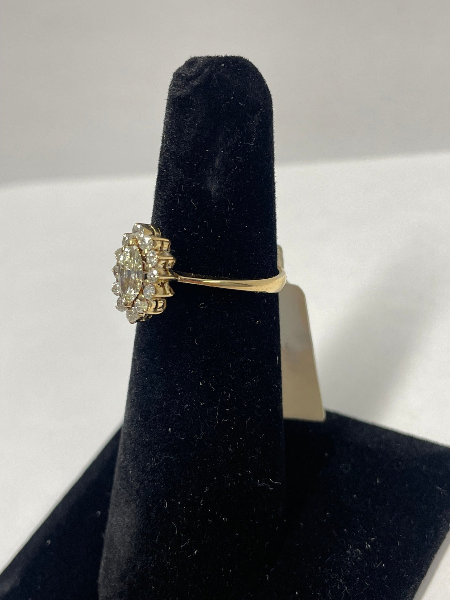 14k Yellow Gold Oval Shape Diamond Ring