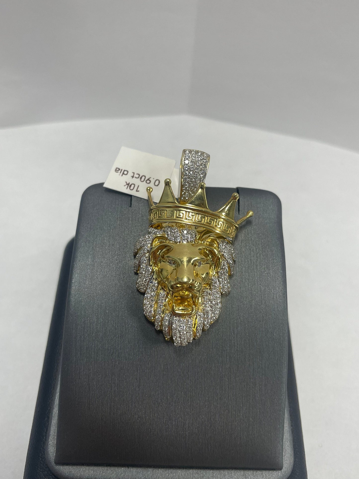 10k Yellow Gold King Lion Diamond Pendant