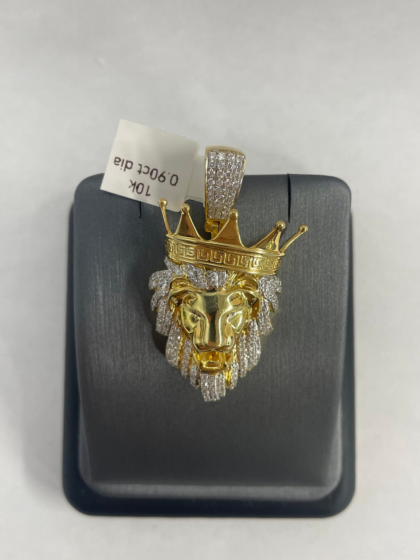 10k Yellow Gold King Lion Diamond Pendant