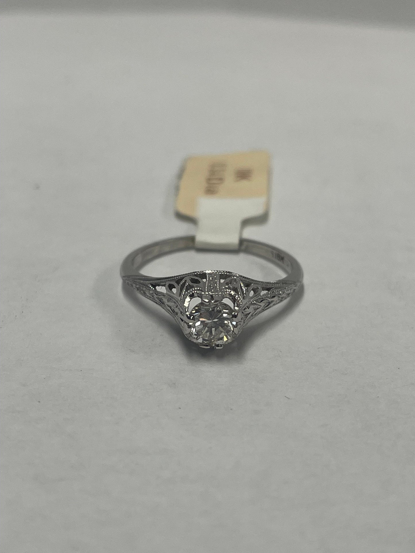 18k White Gold Solitaire Design Diamond Ring