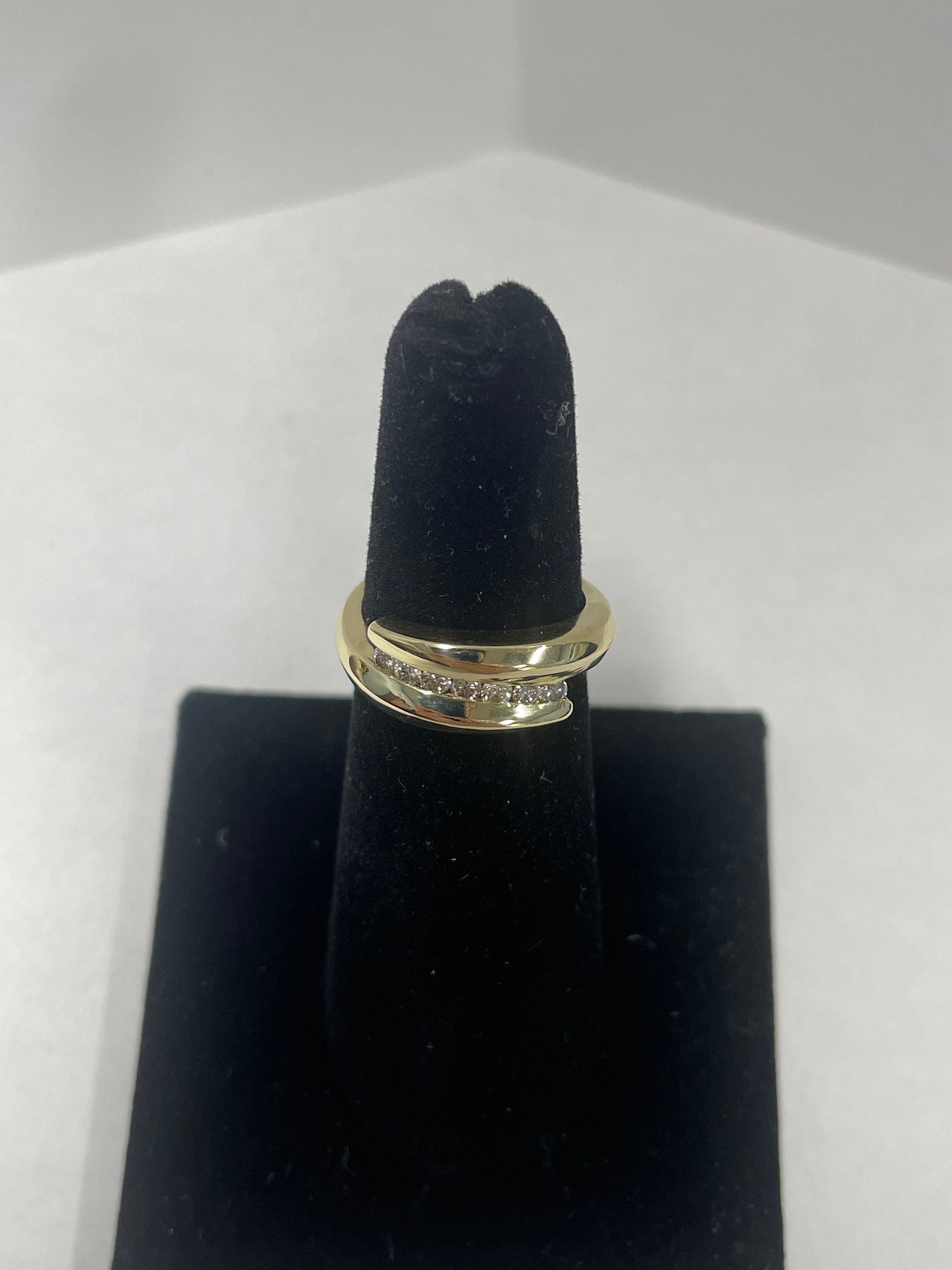 14k Yellow Gold 7 Stone Diamond Ring