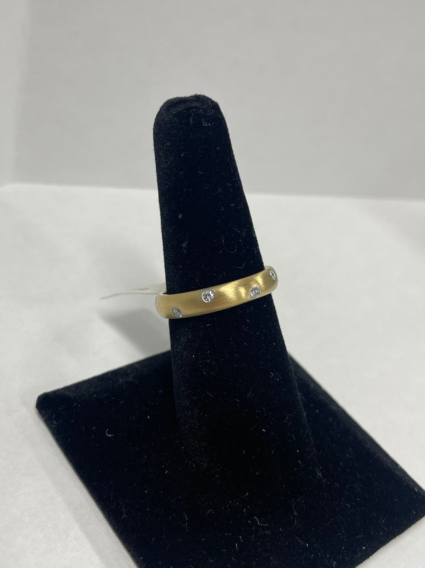 18k Yellow Gold 10 Stone Diamond Ring