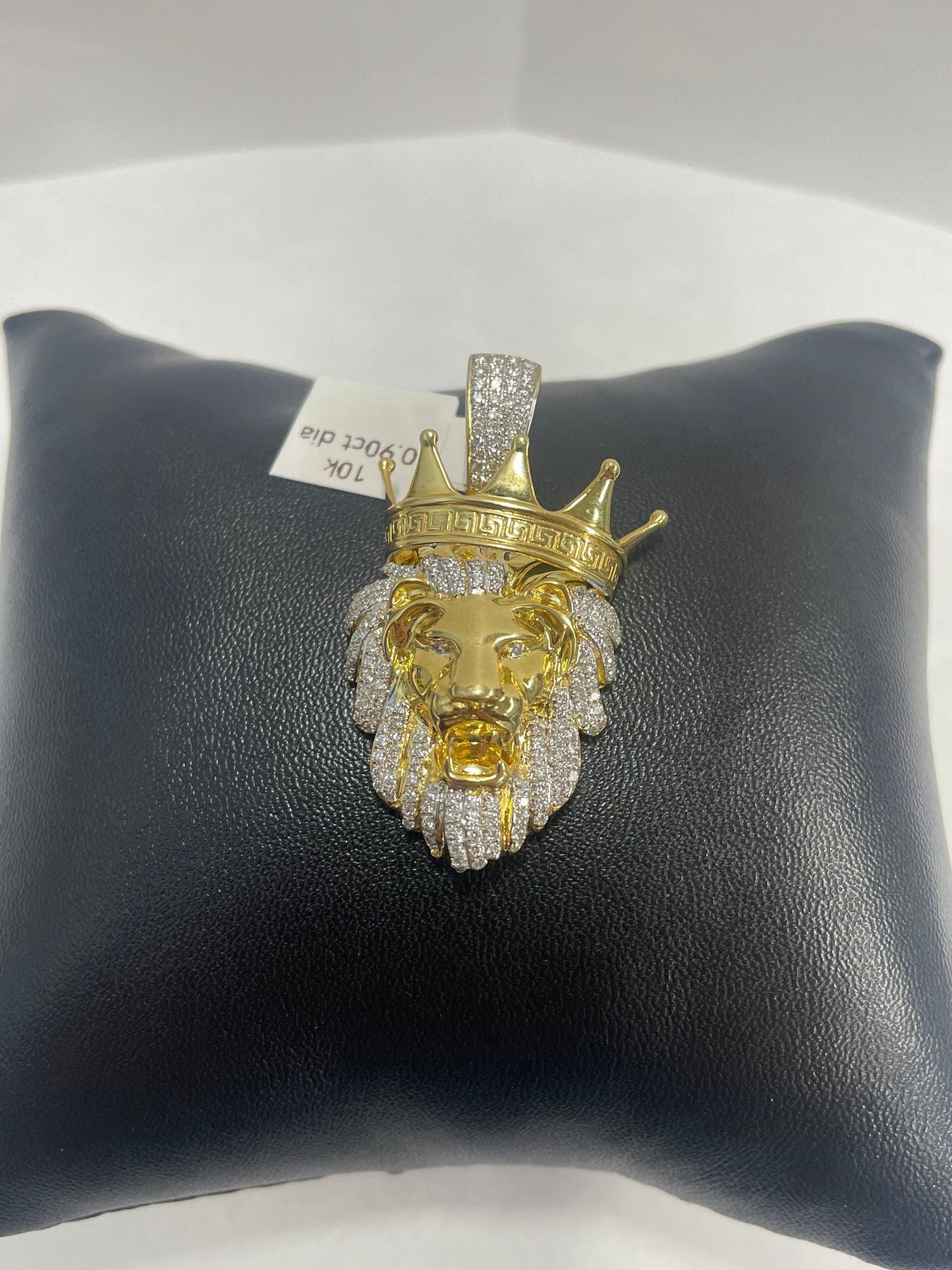 10k Yellow Gold King Lion Diamond Pendant