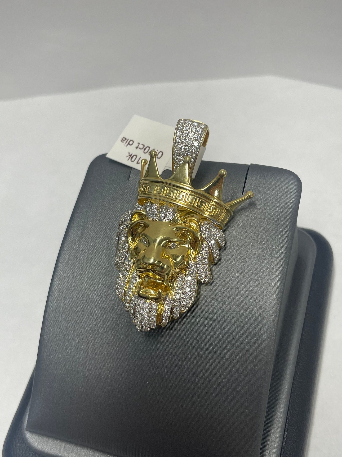 10k Yellow Gold King Lion Diamond Pendant