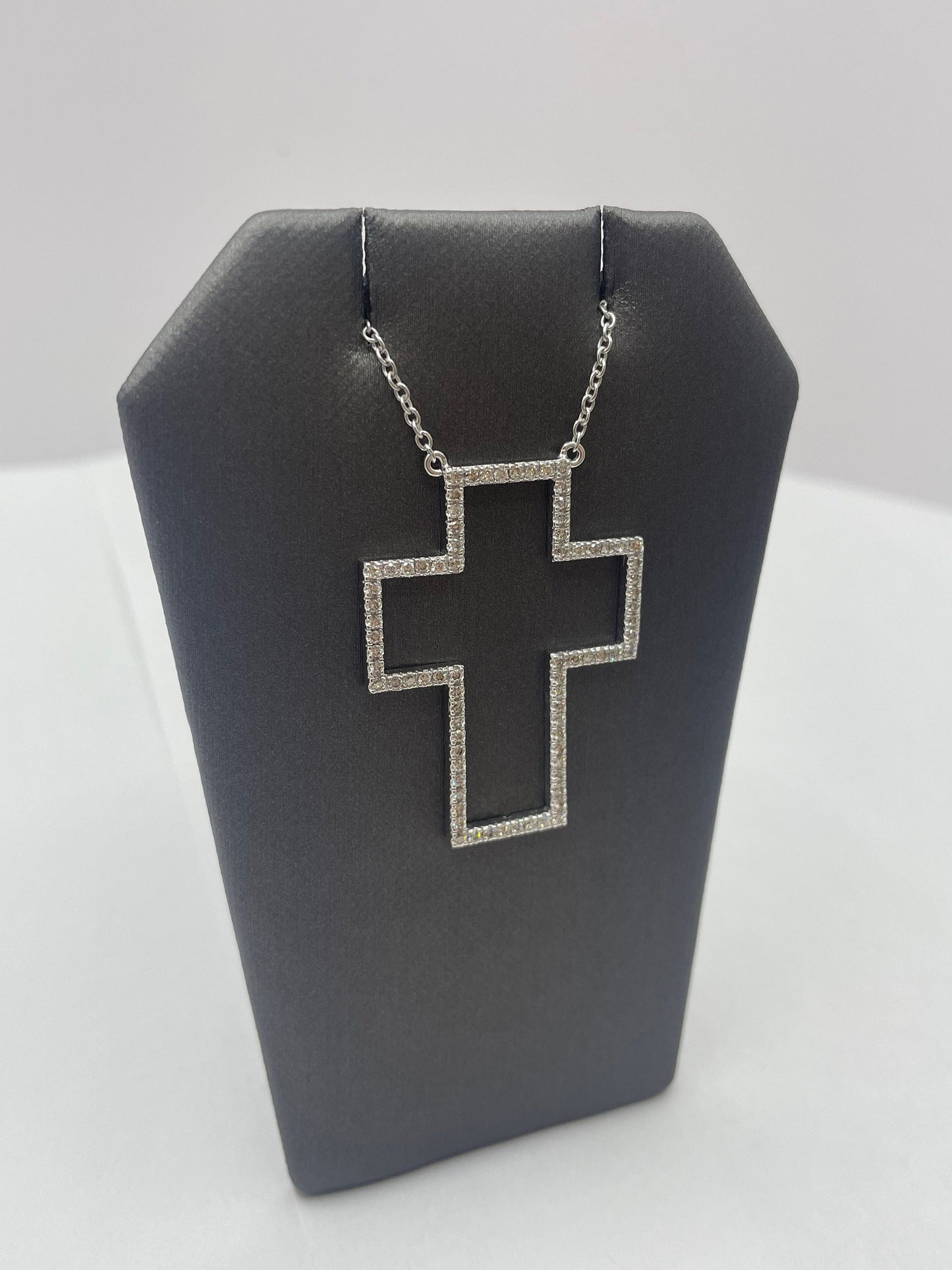 14k White Gold Diamond Cross Outline Pendant