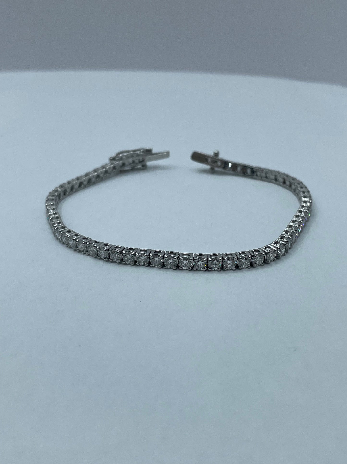 14k White Gold Diamond Tennis Bracelet 7 inch