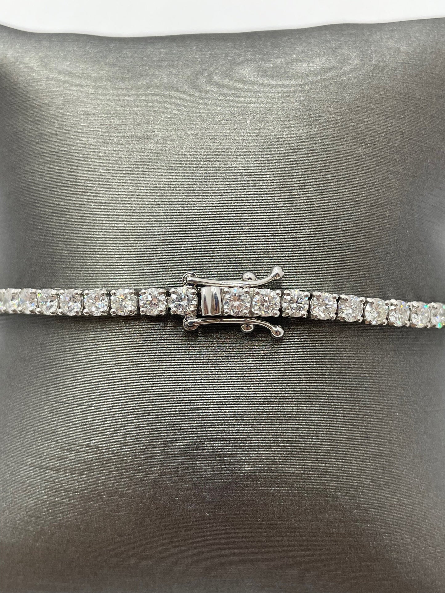 14k White Gold Diamond Tennis Bracelet 7 inch