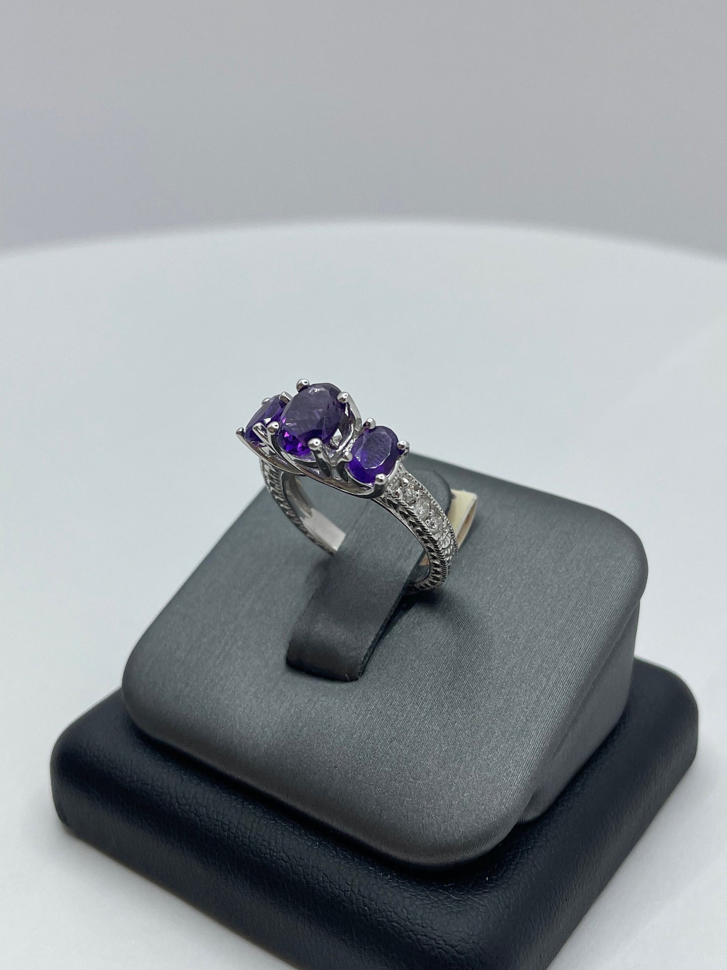 14k White Gold Amethyst Diamond Ring