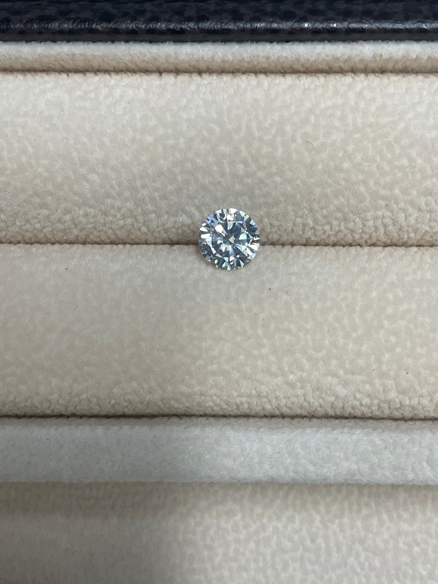 1.01 Ct EGL Certified Natural Diamond Round Cut Stone