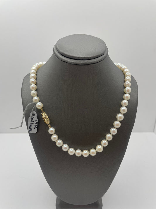 Pearl Necklace with 14k Gold Clasp Lock