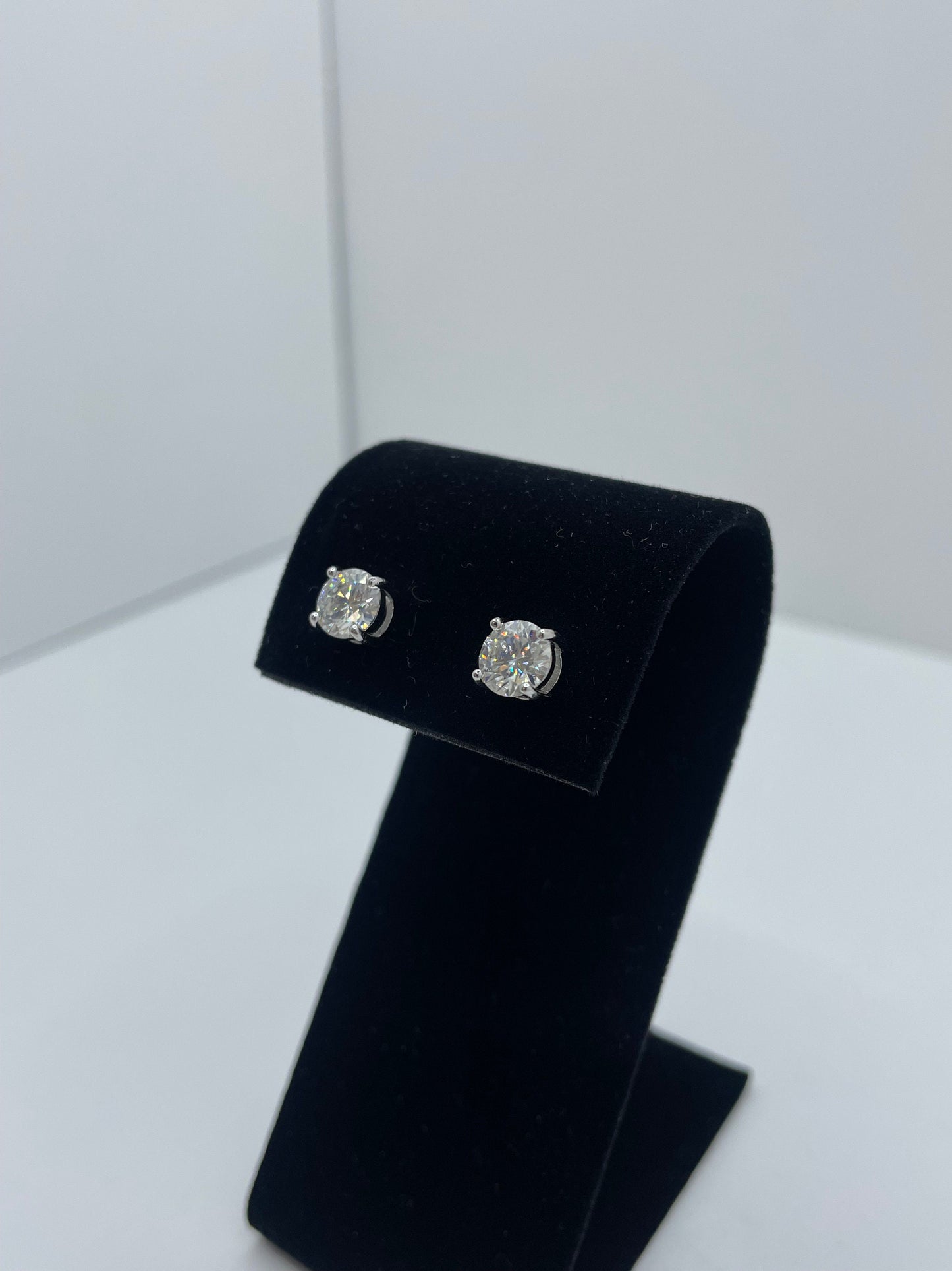 Moissanite Stud Earrings .925 Silver