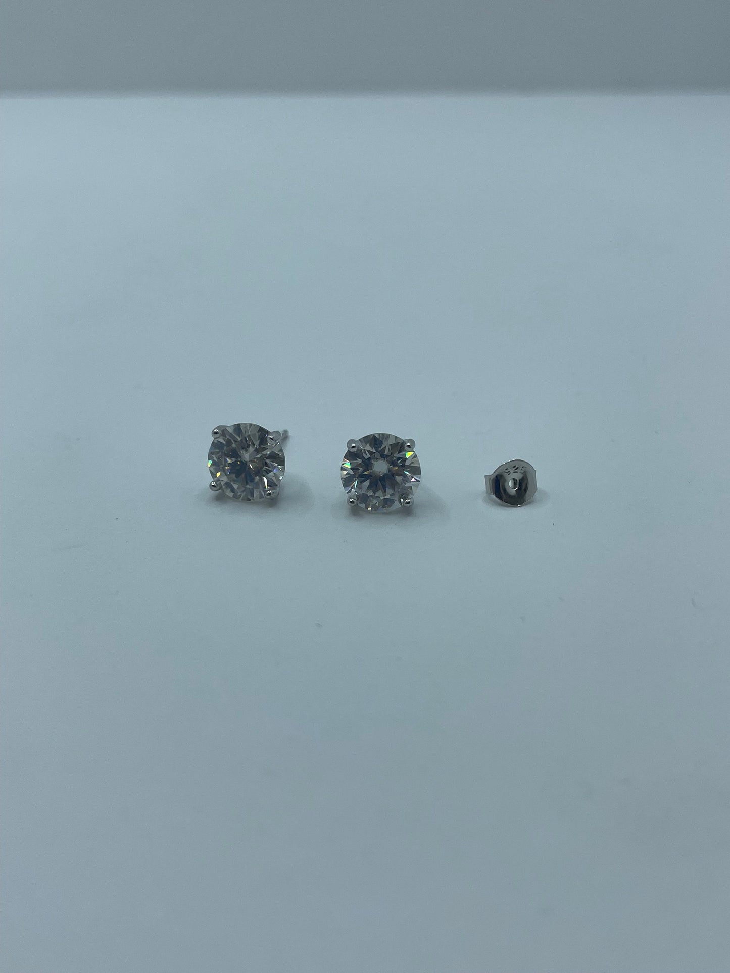 Moissanite Stud Earrings .925 Silver 8mm