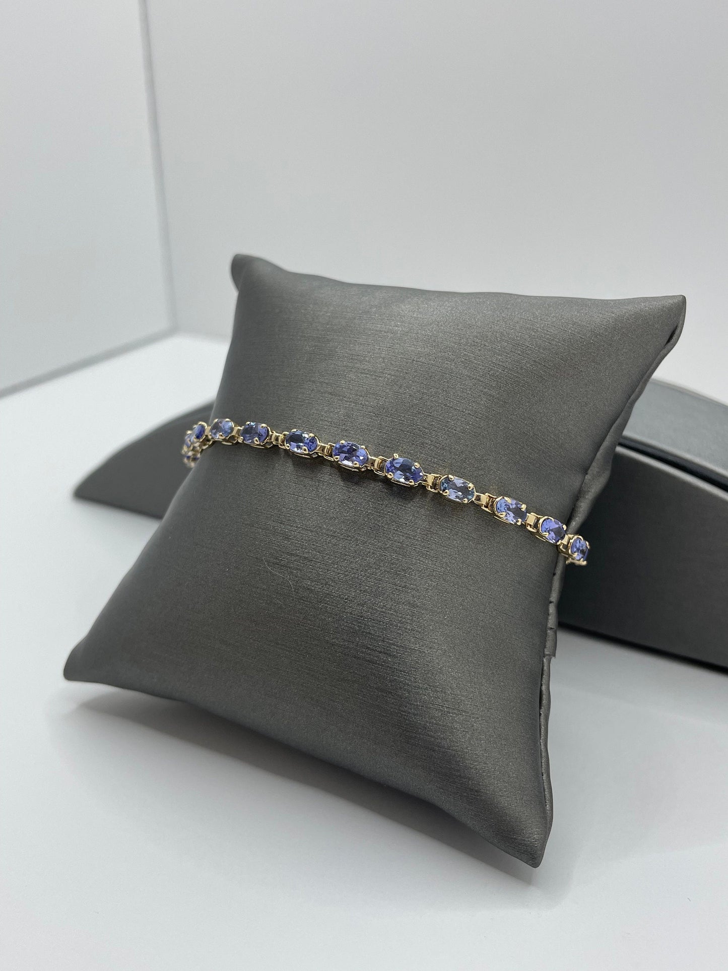 14k Yellow Gold Tanzanite Bracelet 7.25 inch